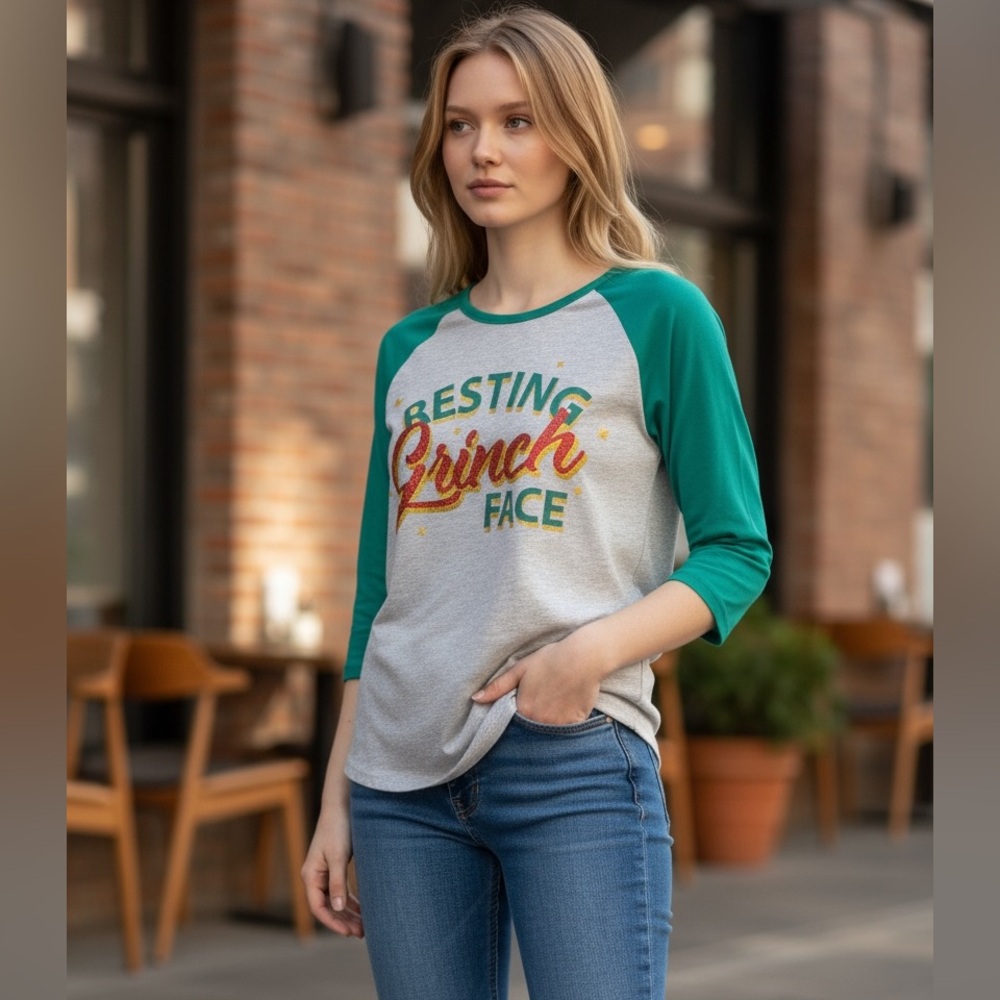 Resting Grinch Face Baseball Tee 🎄
By Joe Boxer | Size: Large